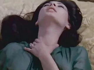 دختر بیدمشک از ازدحام بچه ها راضی است و سکس خارجی فول اچ دی گربه اش اسپرم نشتی نوشید